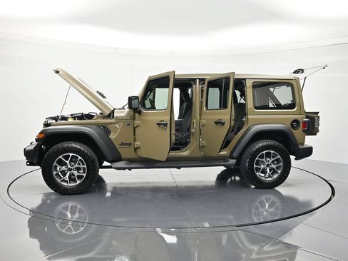 Used 2025 Jeep Wrangler Unlimited Sport AWD/4WD image 46