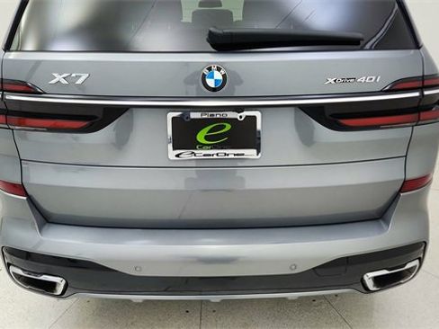 Used 2023 BMW X7 xDrive40i w/ M Sport Package image 11