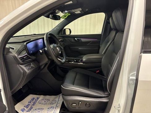 Used 2025 Buick Enclave Sport Touring image 12