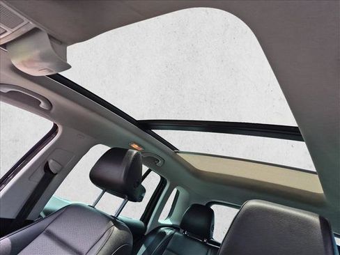 Used 2017 Volkswagen Tiguan Wolfsburg Edition FWD image 16