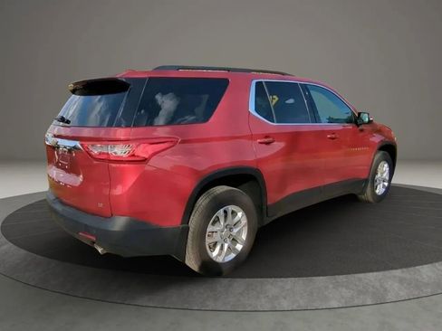 Used 2020 Chevrolet Traverse LT w/ LPO, Cargo Package AWD/4WD image 5