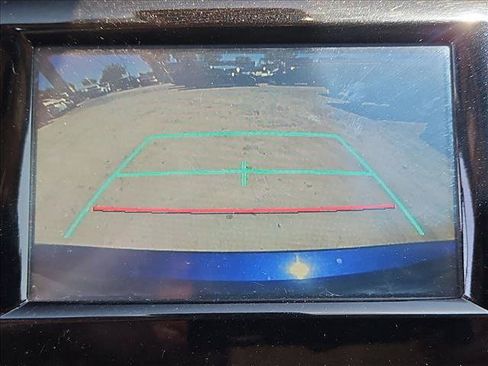 Used 2018 Toyota Camry LE FWD image 15