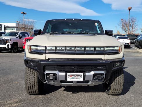 New 2026 GMC Hummer EV SUV w/ LPO, Dark Essentials Package AWD/4WD image 5