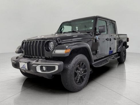 Used 2023 Jeep Gladiator Sport AWD/4WD image 11