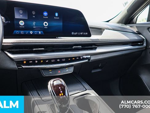 Used 2025 Cadillac XT4 Premium Luxury FWD image 38