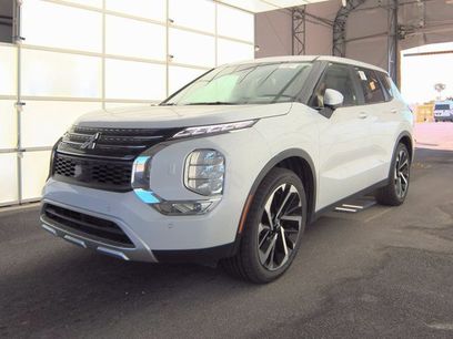 Used 2024 Mitsubishi Outlander SE