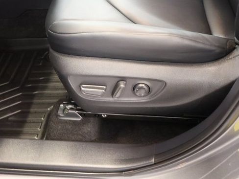 Certified 2025 Toyota Highlander XLE AWD/4WD image 14
