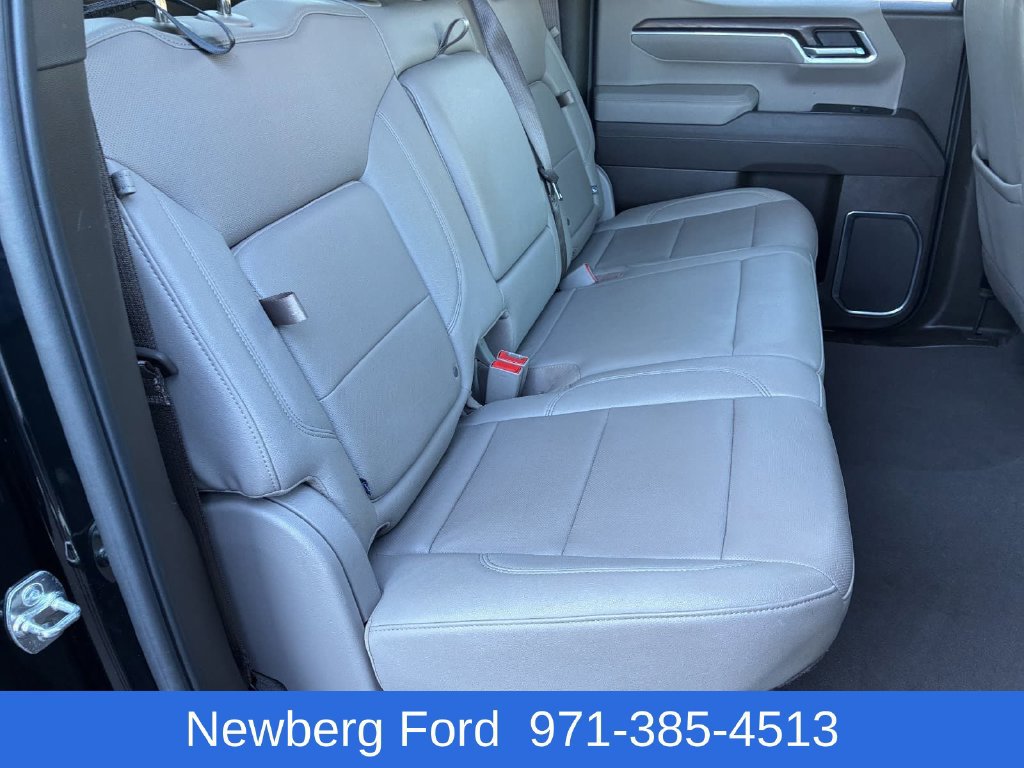 Used 2025 GMC Sierra 1500 SLT AWD/4WD image 28