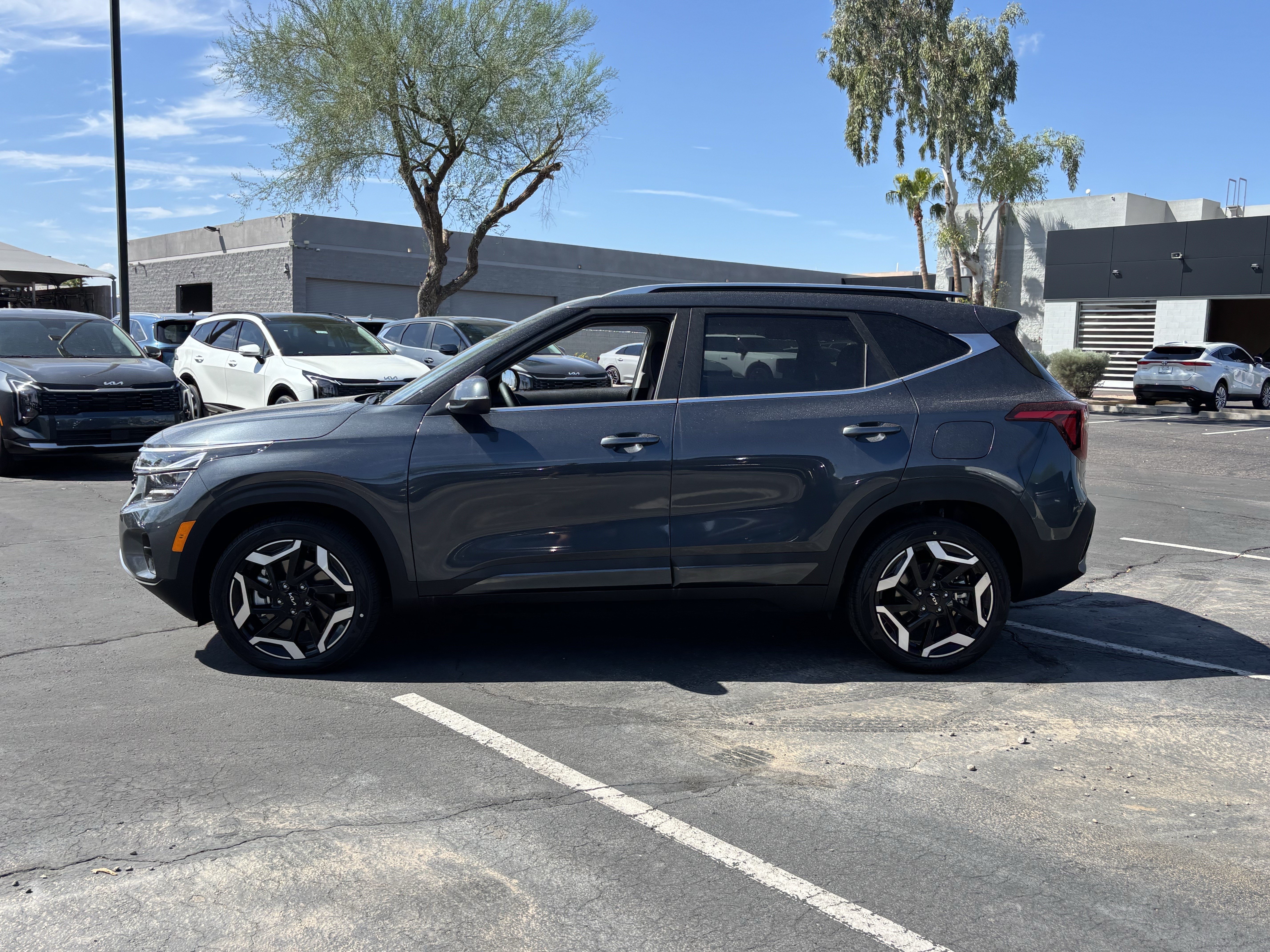 New 2026 Kia Seltos SX w/ SX Sunroof Package AWD/4WD image 5