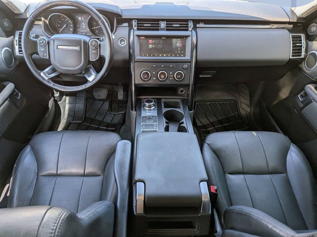 Used 2018 Land Rover Discovery SE AWD/4WD image 15