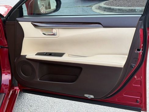 Used 2017 Lexus ES 350 w/ Premium Package image 23