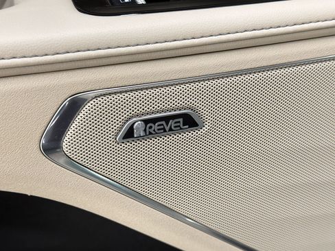 Used 2025 Lincoln Nautilus Reserve AWD/4WD image 21