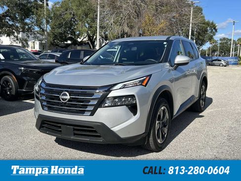 Used 2024 Nissan Rogue SV FWD image 1