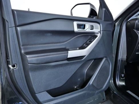 Certified 2023 Ford Explorer Limited w/ Equipment Group 301A AWD/4WD image 17