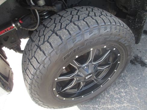 Used 2014 Toyota Tundra SR5 AWD/4WD image 14