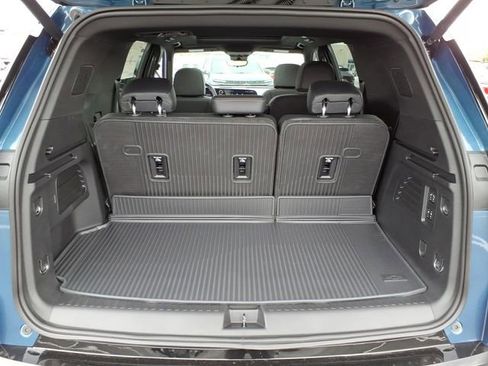 New 2026 Chevrolet Traverse High Country AWD/4WD image 11