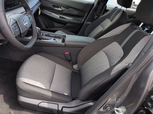 New 2026 Nissan Sentra SV w/ SV Convenience Package FWD image 15