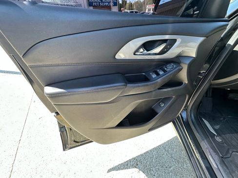 Used 2021 Chevrolet Traverse LT w/ LPO, Floor Liner Package image 17