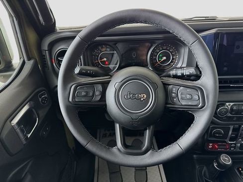 New 2025 Jeep Wrangler Unlimited Rubicon w/ Convenience Group AWD/4WD image 11