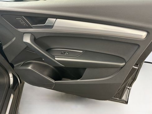 Used 2025 Audi Q5 2.0T Premium image 35