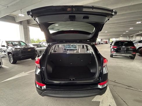 Used 2017 Hyundai Tucson SE image 36