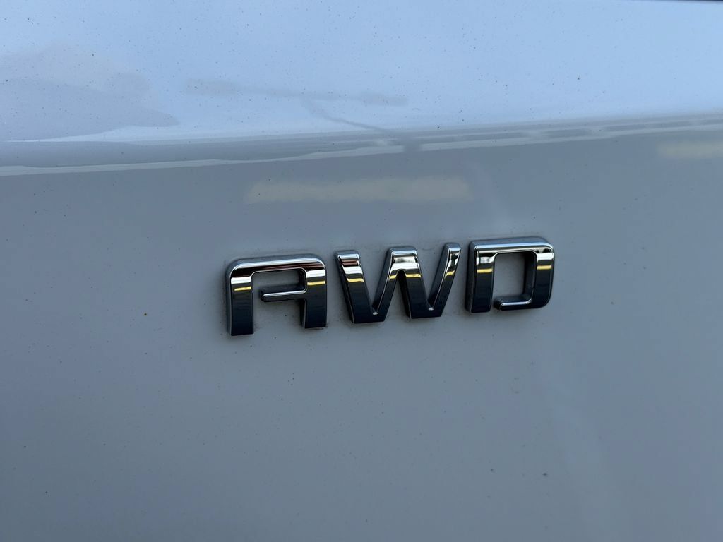 Used 2024 Chevrolet Blazer EV LT AWD/4WD image 11
