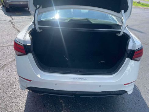 Used 2022 Nissan Sentra SR w/ Midnight Edition FWD image 7
