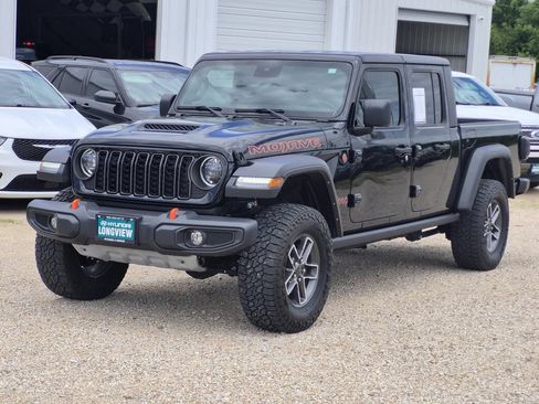 Used 2024 Jeep Gladiator Mojave w/ Safety Group AWD/4WD image 4