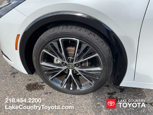 Used 2026 Toyota Prius XLE FWD image 9