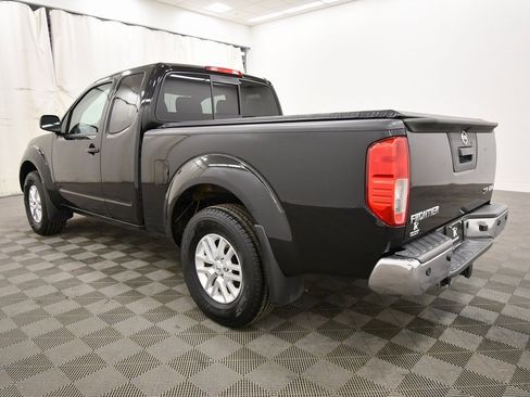 Used 2017 Nissan Frontier SV w/ SV Value Truck Package image 5