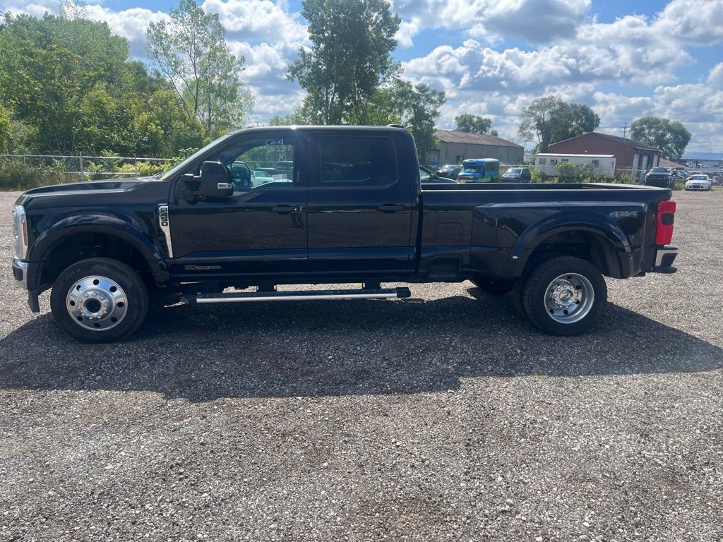 Used 2024 Ford F450 Lariat w/ Snow Plow Prep Package AWD/4WD image 4