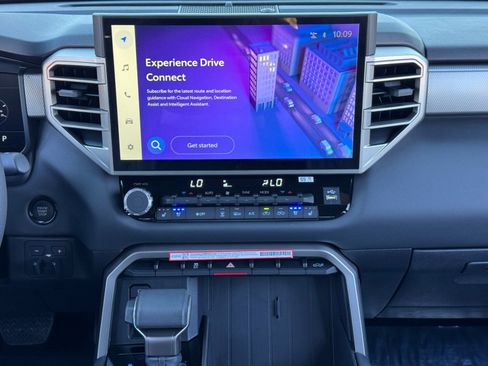 Used 2025 Toyota Tundra Limited image 24