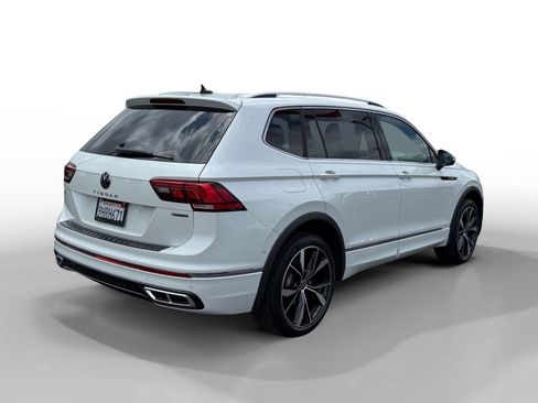 Certified 2023 Volkswagen Tiguan SEL R-Line AWD/4WD image 5