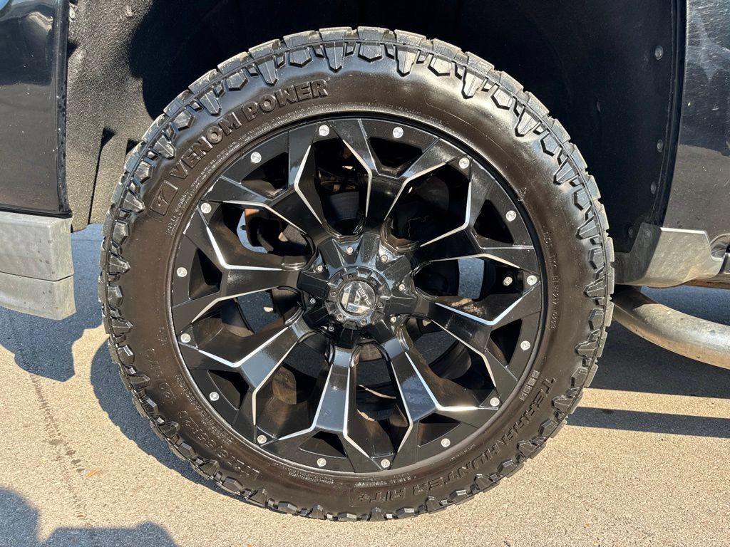 Used 2017 Chevrolet Silverado 1500 LT w/ All Star Edition AWD/4WD image 29