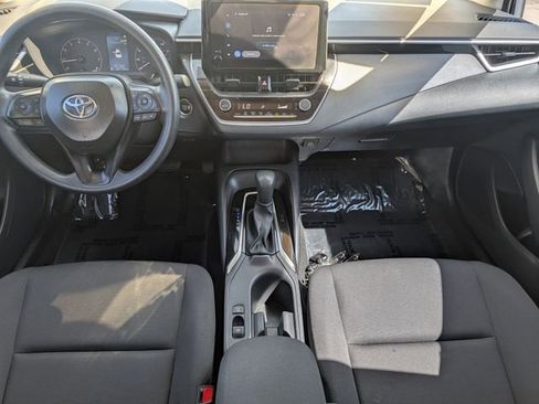 Used 2025 Toyota Corolla LE image 11