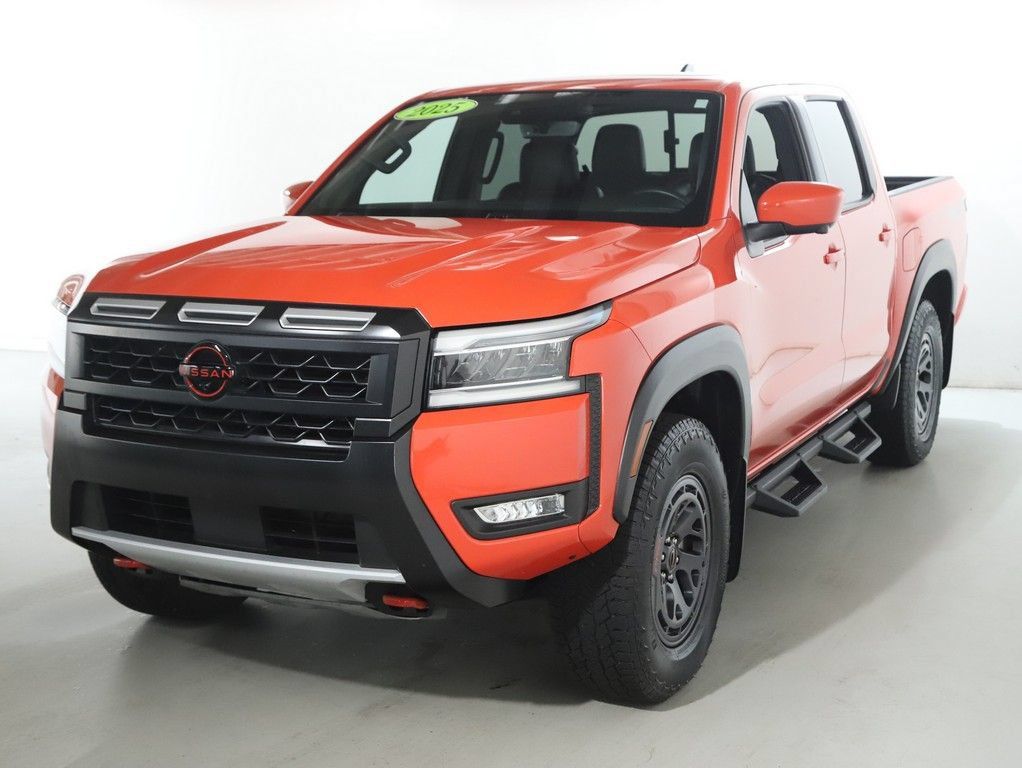 Certified 2025 Nissan Frontier PRO-4X w/ Pro Premium Package AWD/4WD image 6