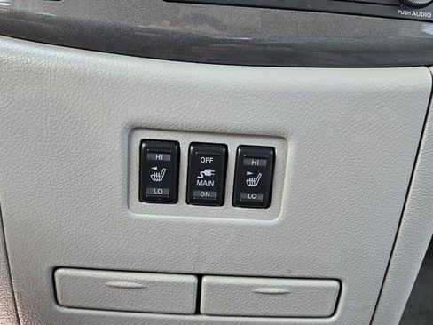 Used 2012 Nissan Quest LE w/ Tow Pkg FWD image 25