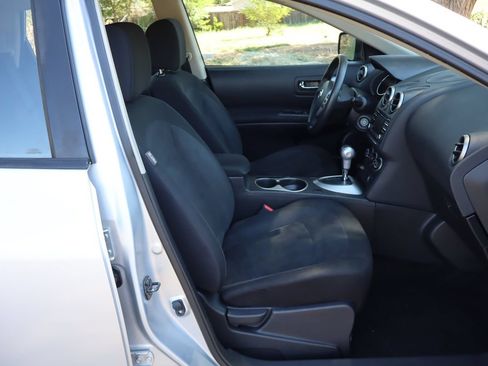Used 2015 Nissan Rogue S w/ Convenience Package AWD/4WD image 22