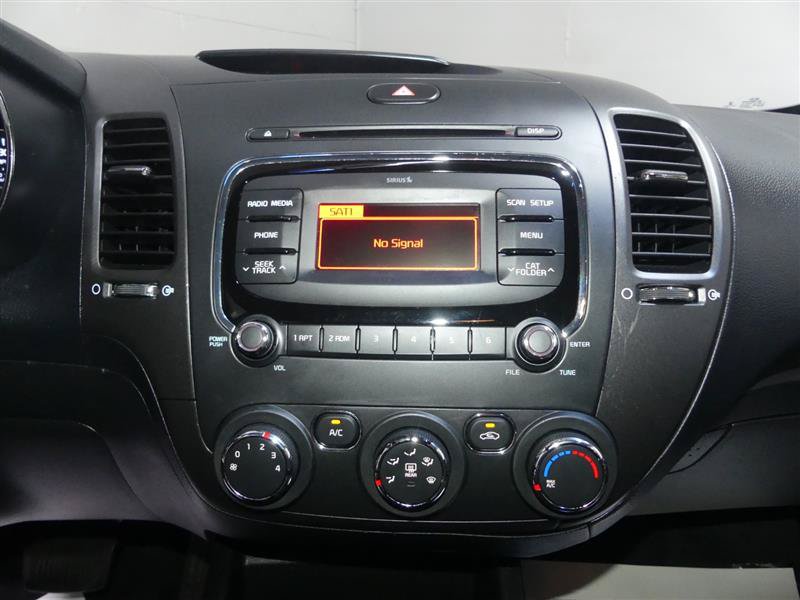 Used 2017 Kia Forte LX FWD image 34