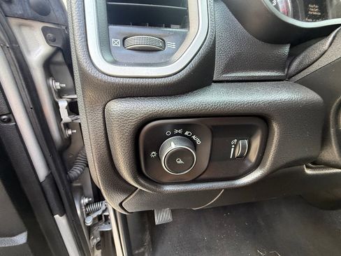 Used 2022 RAM 3500 Lone Star image 22