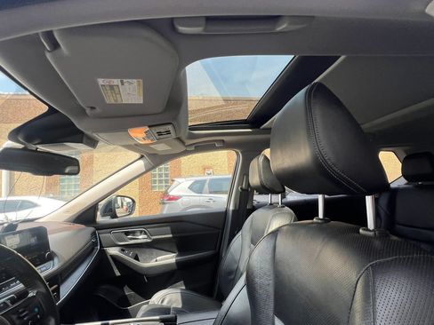 Used 2021 Nissan Rogue Platinum AWD/4WD image 27