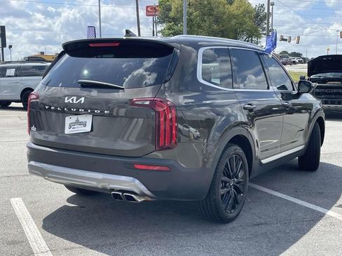 Used 2022 Kia Telluride SX FWD image 3