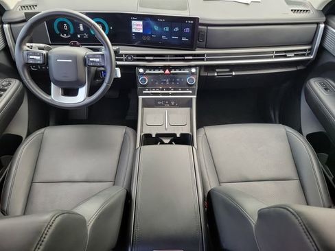 Used 2025 Hyundai Santa Fe SEL FWD image 18