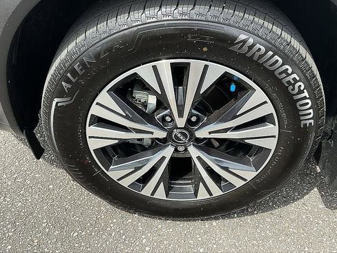 Certified 2023 Nissan Rogue SV image 10