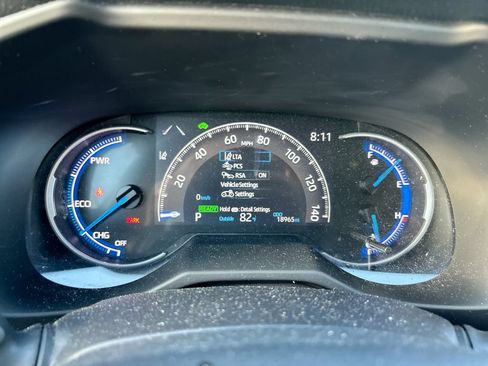 Used 2024 Toyota RAV4 LE AWD/4WD image 20