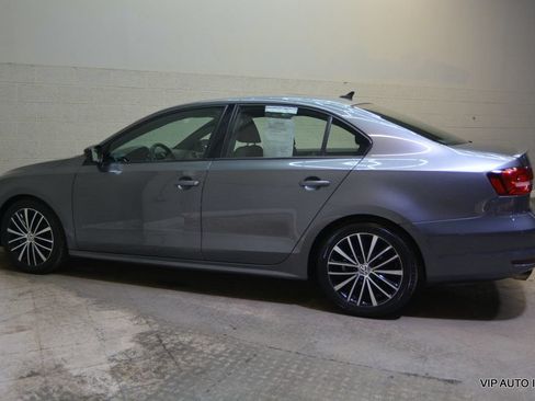 Used 2015 Volkswagen Jetta SE FWD image 8