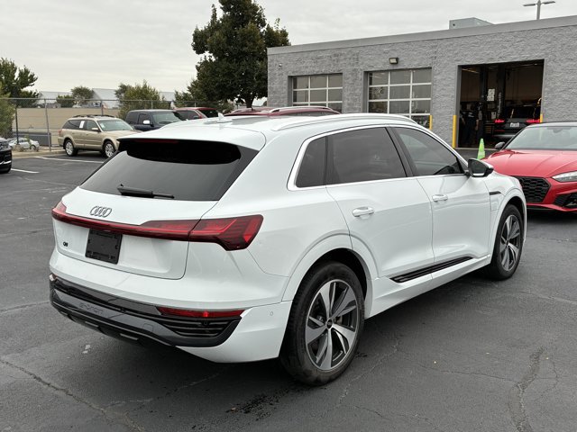 Used 2024 Audi Q8 e-tron Premium Plus AWD/4WD image 5