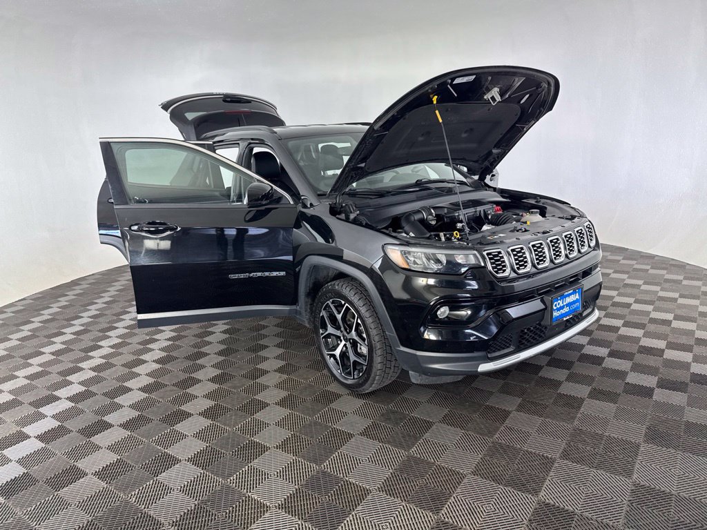 Used 2025 Jeep Compass Limited AWD/4WD image 13