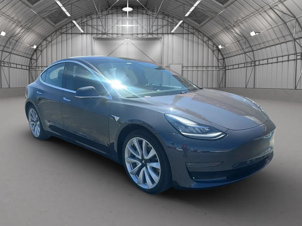 Used 2018 Tesla Model 3 Long Range RWD image 2