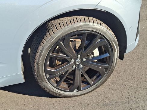 Certified 2022 Volvo XC60 B6 R-Design w/ Advanced Package image 8